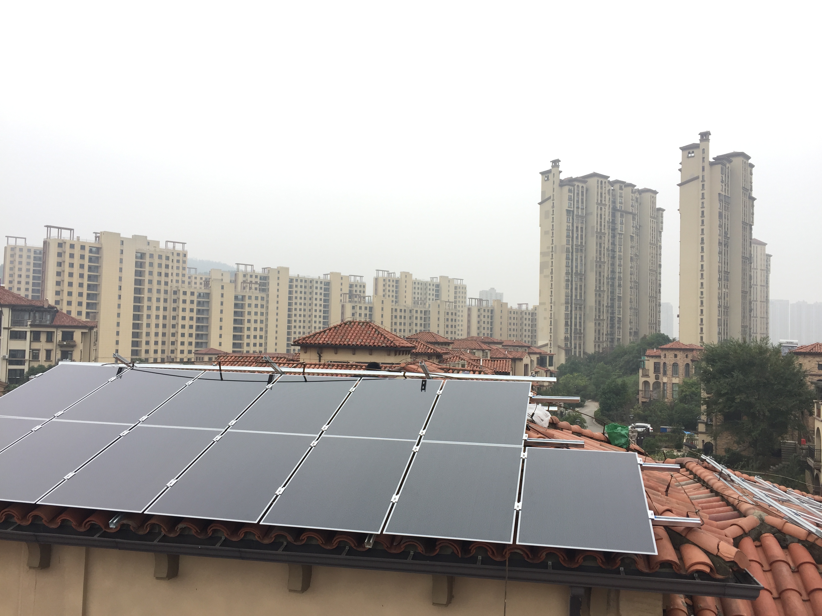太陽(yáng)能（光伏）發(fā)電屋頂